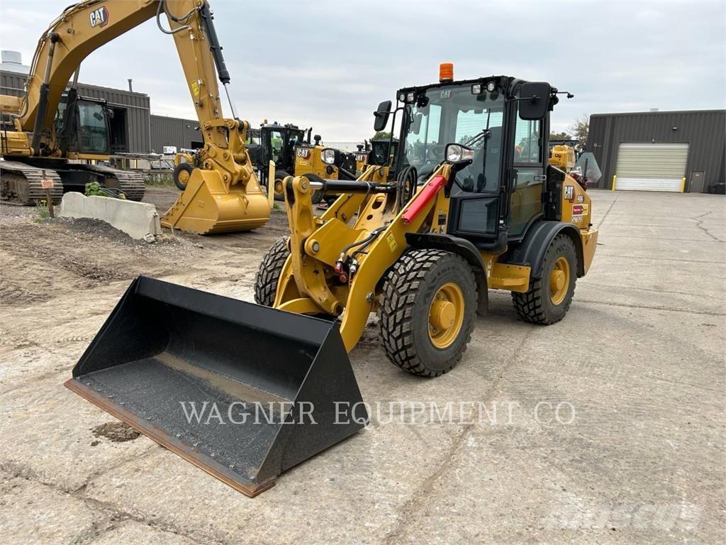CAT 906 Фронтальные погрузчики