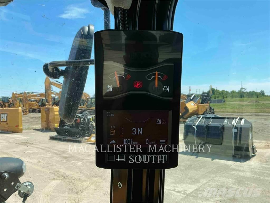 CAT 906 Фронтальные погрузчики