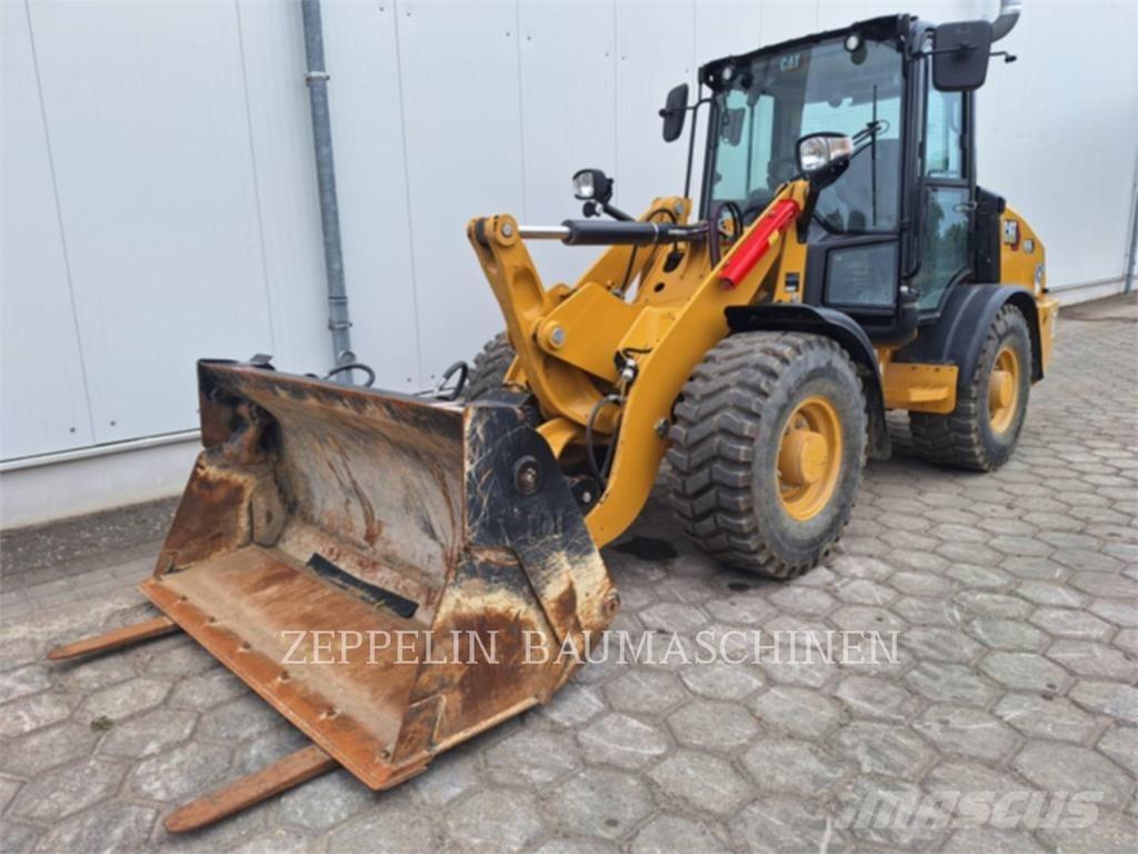 CAT 906-14 Фронтальные погрузчики