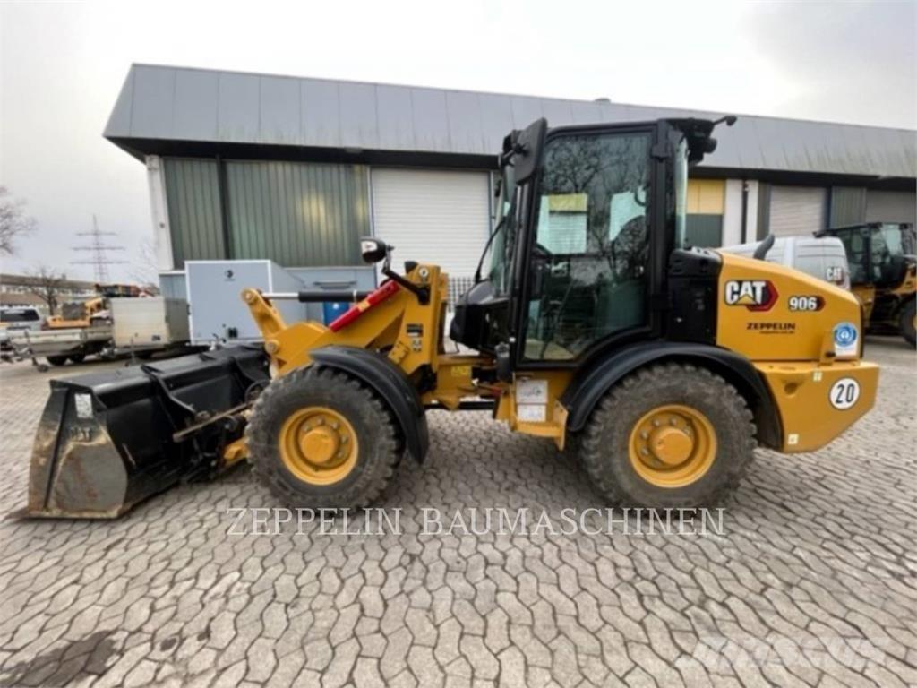 CAT 906-14 Фронтальные погрузчики