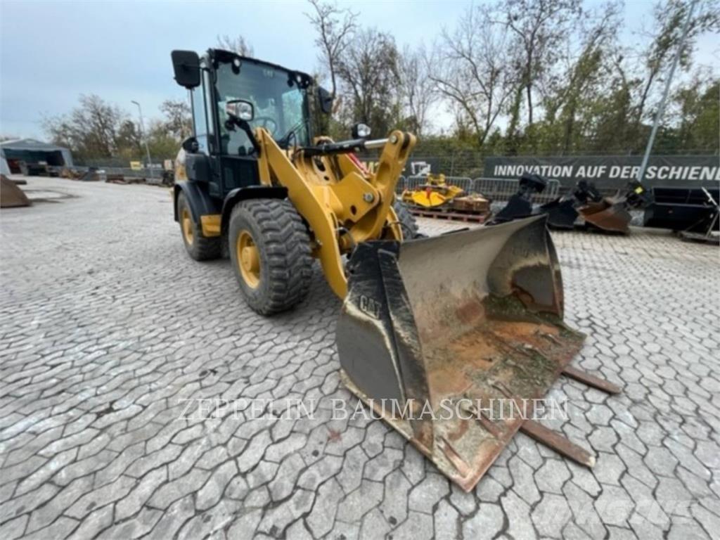 CAT 906-14 Фронтальные погрузчики