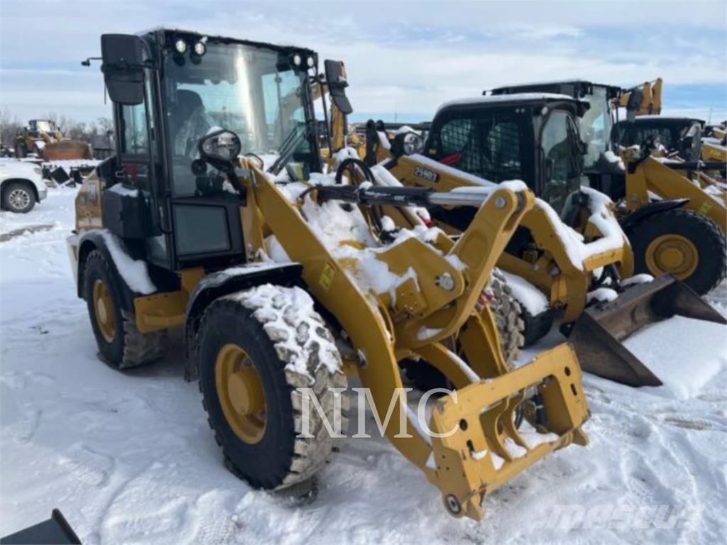 CAT 906-14 Фронтальные погрузчики