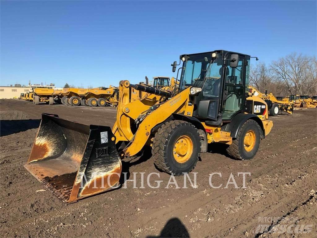 CAT 906H2 Фронтальные погрузчики