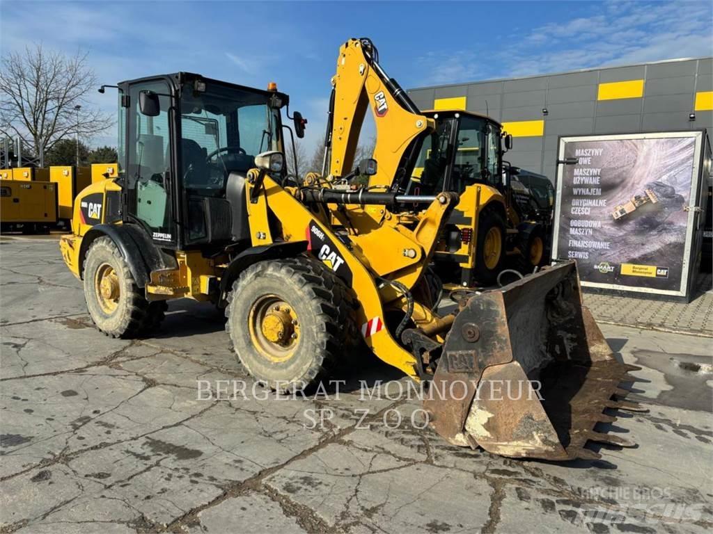 CAT 906H2 Фронтальные погрузчики