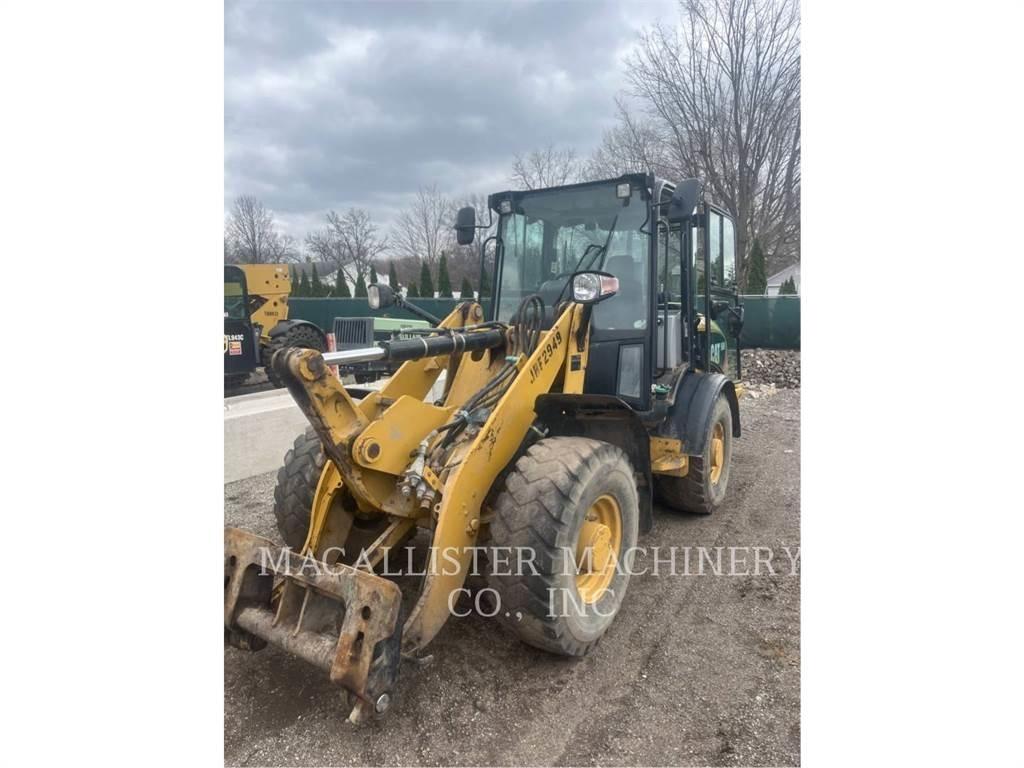 CAT 906H2 Фронтальные погрузчики