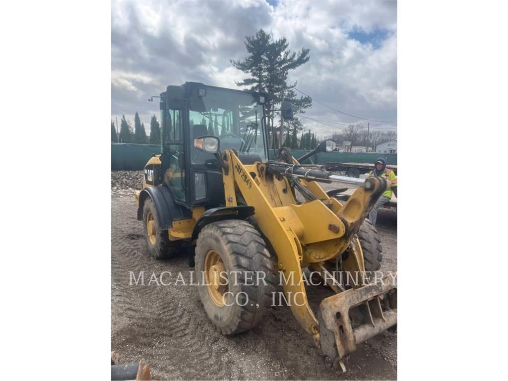 CAT 906H2 Фронтальные погрузчики