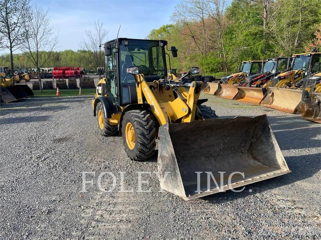 CAT 906H2 Фронтальные погрузчики
