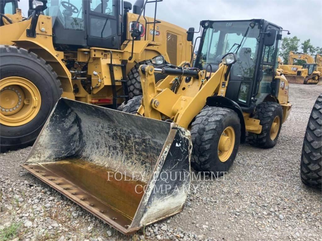 CAT 906M Фронтальные погрузчики