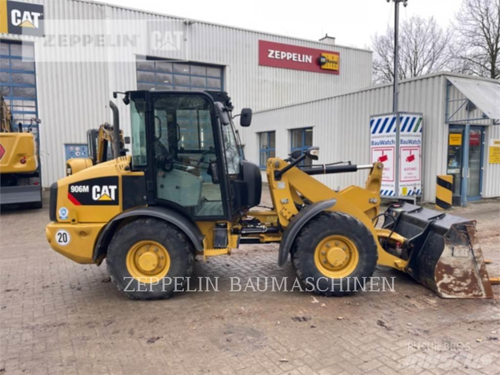 CAT 906M Фронтальные погрузчики