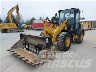 CAT 906M Фронтальные погрузчики
