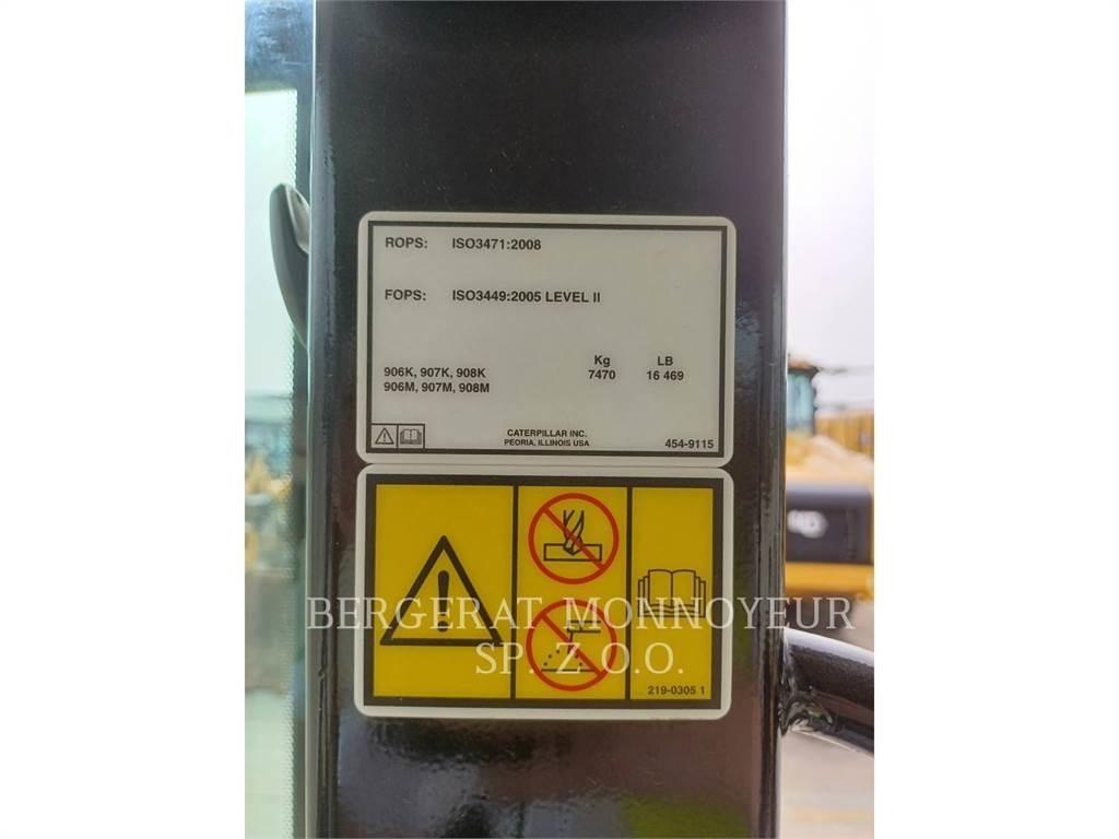 CAT 906M Фронтальные погрузчики
