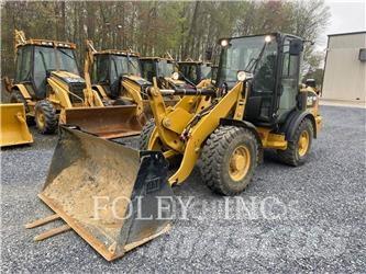 CAT 906M Фронтальные погрузчики