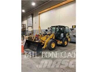 CAT 906M Фронтальные погрузчики