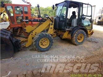 CAT 906M Фронтальные погрузчики