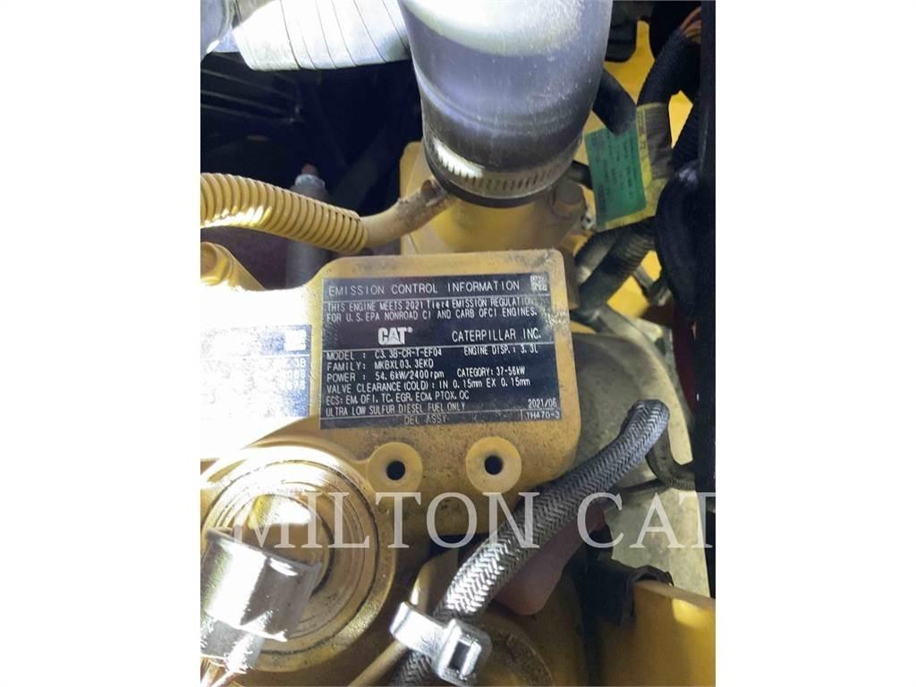 CAT 906M Фронтальные погрузчики