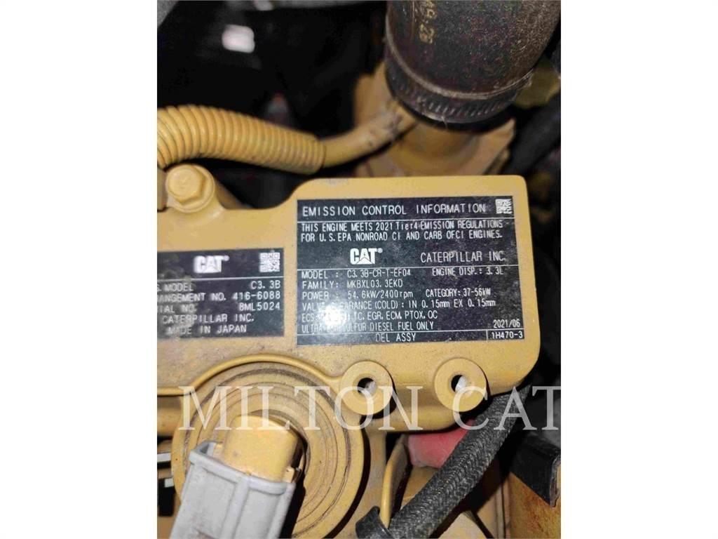 CAT 906M Фронтальные погрузчики