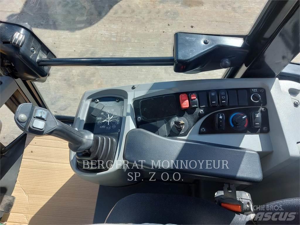 CAT 906M Фронтальные погрузчики