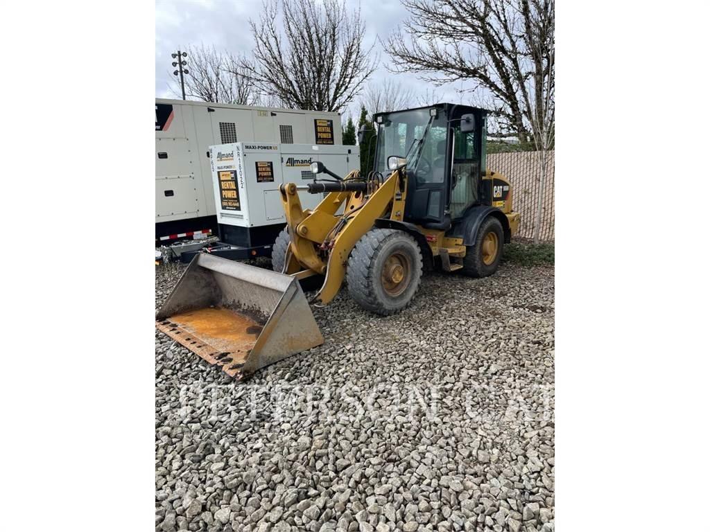 CAT 906M Фронтальные погрузчики