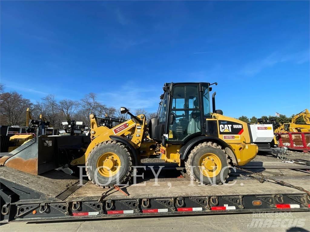 CAT 906M Фронтальные погрузчики