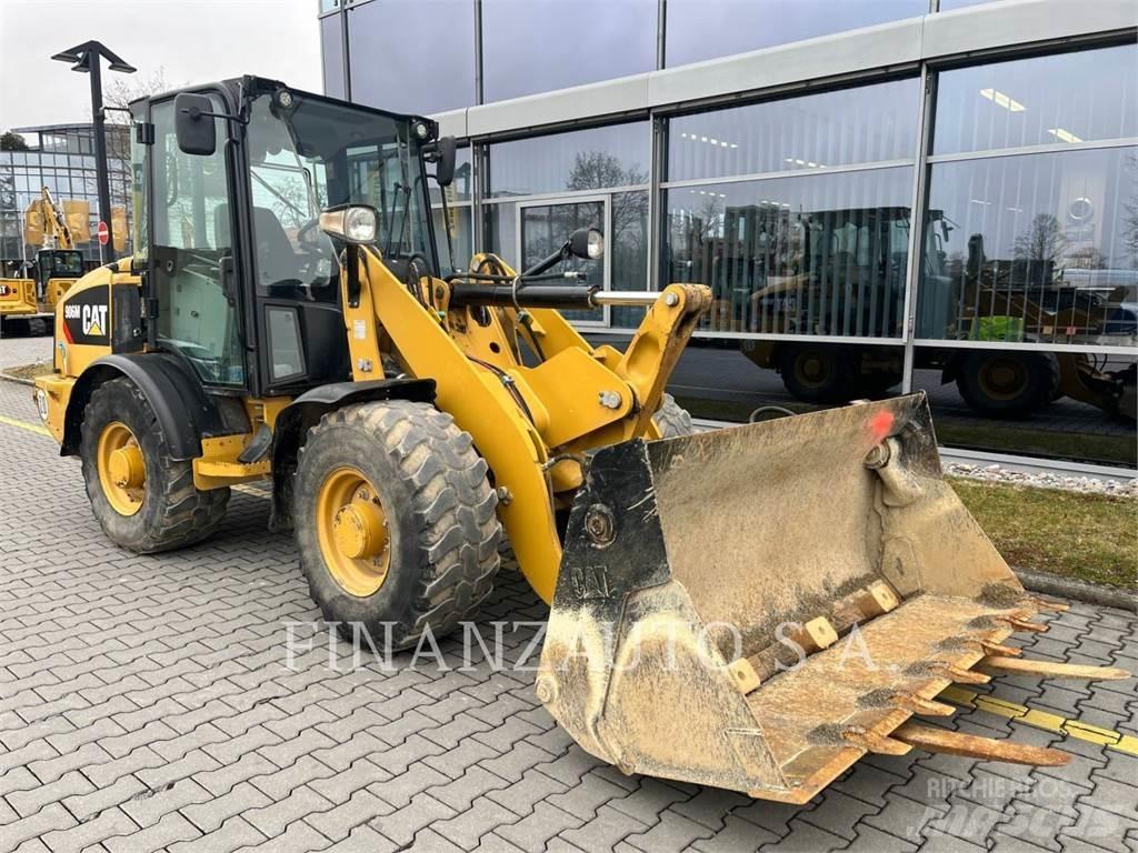 CAT 906M Фронтальные погрузчики