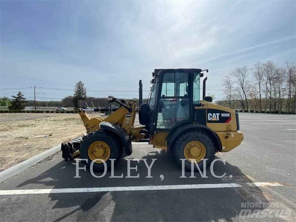CAT 906M Фронтальные погрузчики