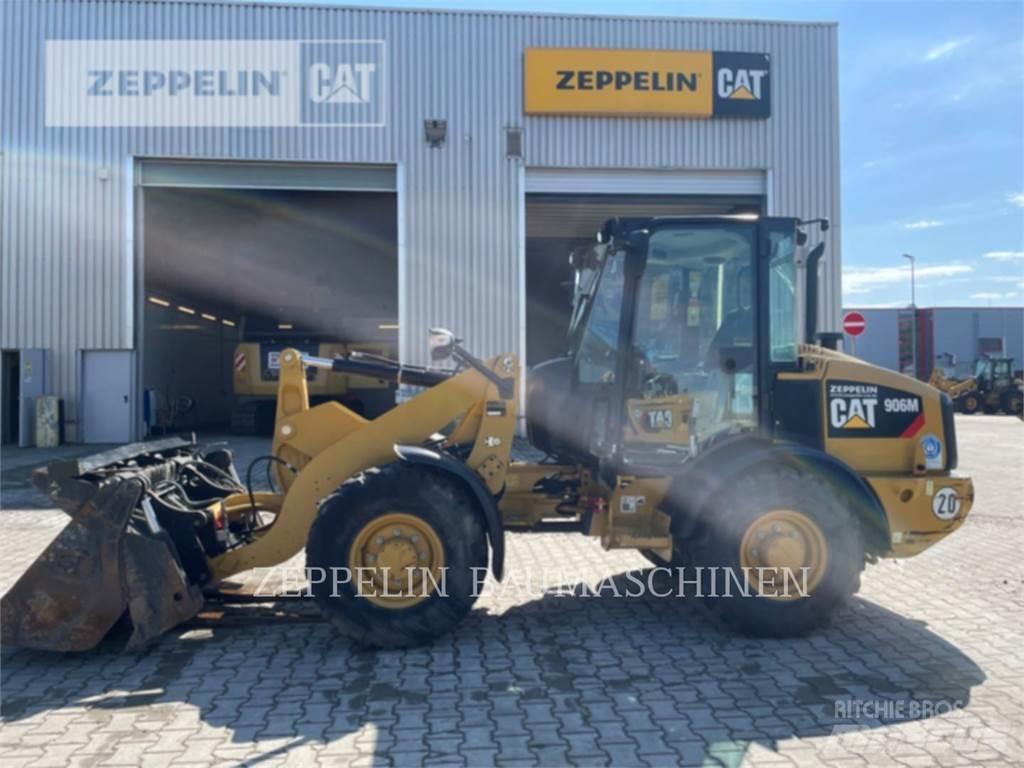 CAT 906M Фронтальные погрузчики