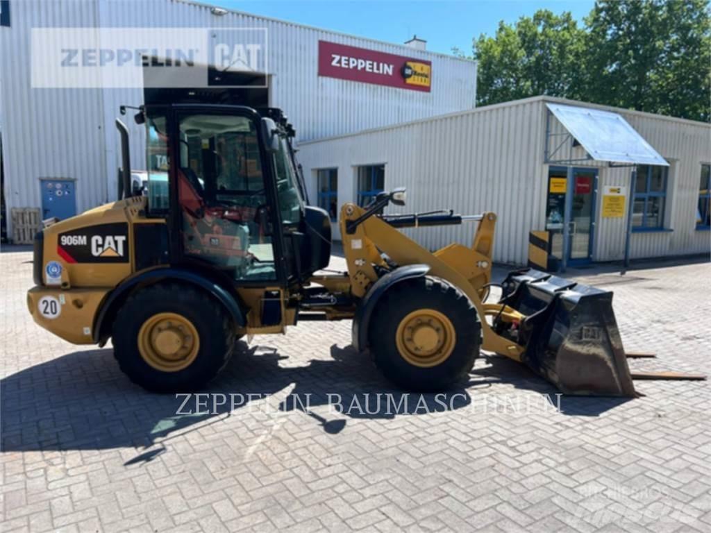 CAT 906M Фронтальные погрузчики