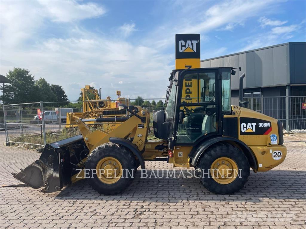 CAT 906M Фронтальные погрузчики