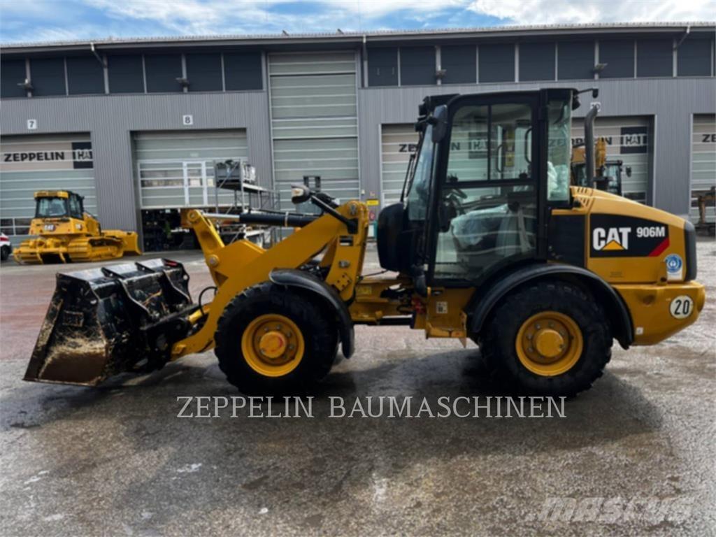 CAT 906M Фронтальные погрузчики