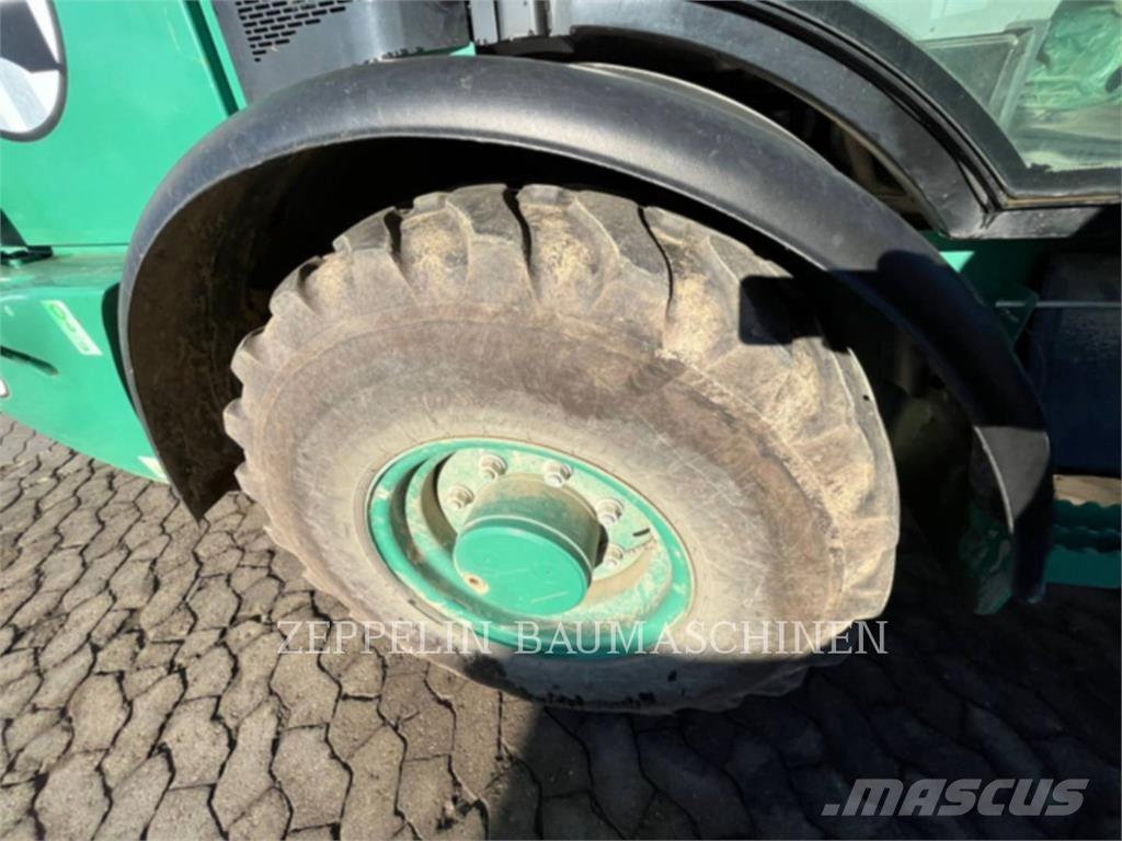 CAT 906M Фронтальные погрузчики