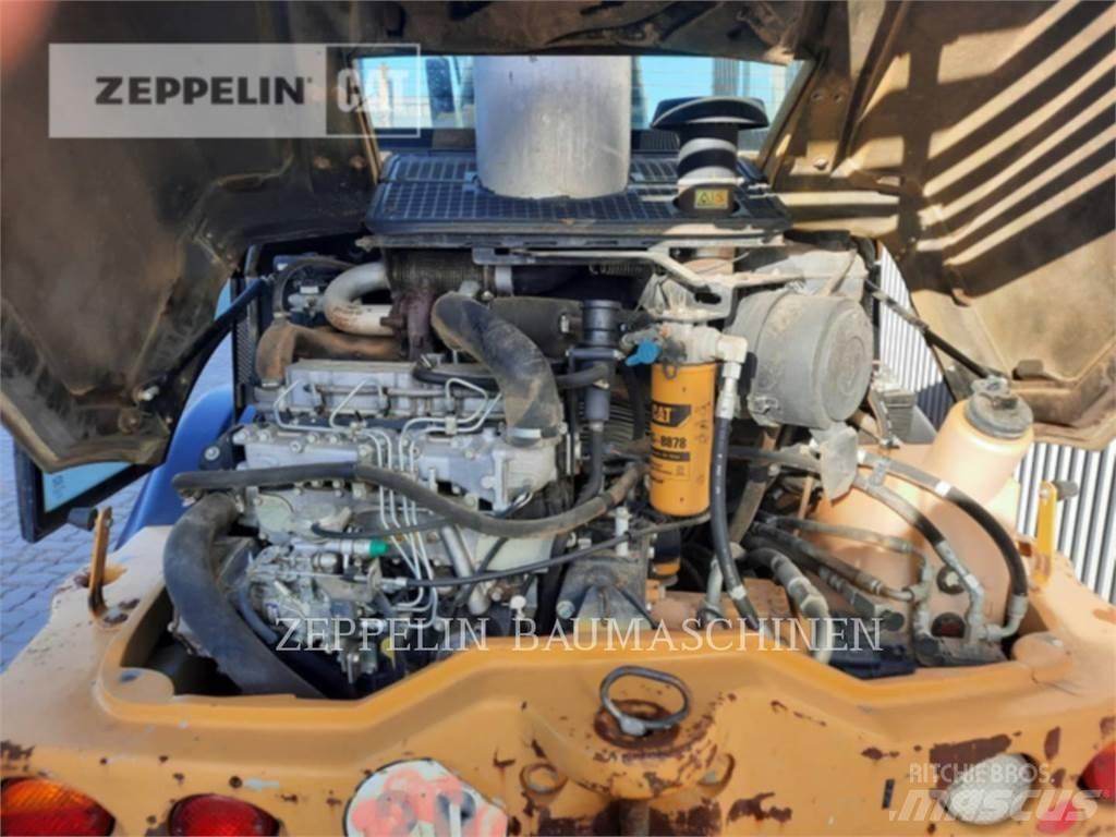 CAT 907H Фронтальные погрузчики
