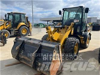 CAT 907M Фронтальные погрузчики