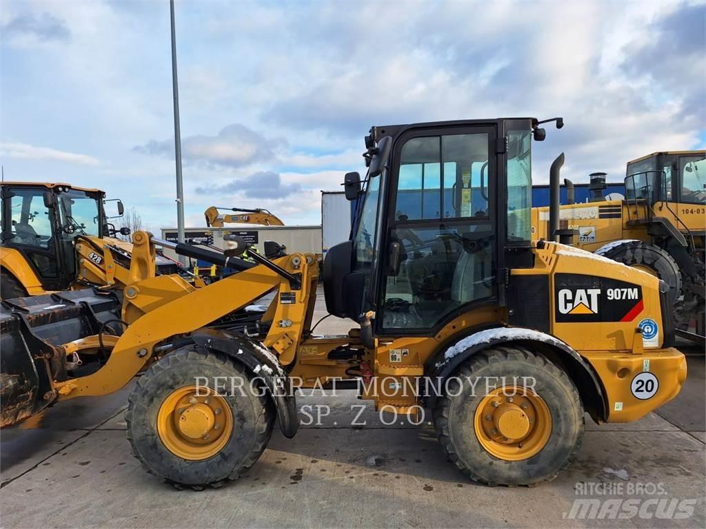 CAT 907M Фронтальные погрузчики