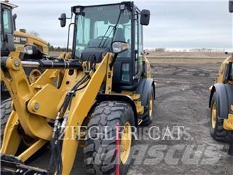 CAT 907M Фронтальные погрузчики