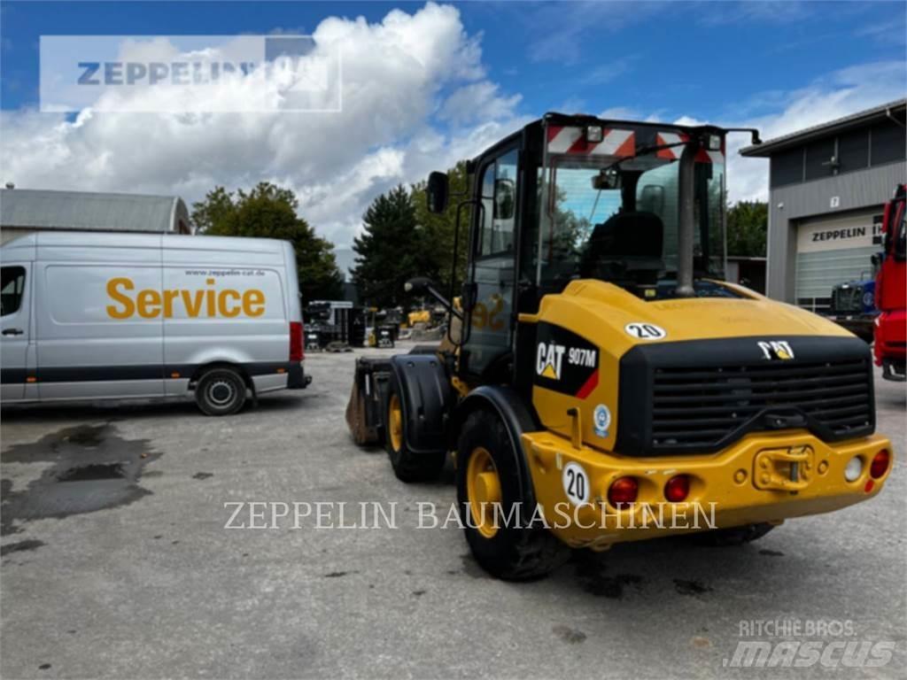 CAT 907M Фронтальные погрузчики