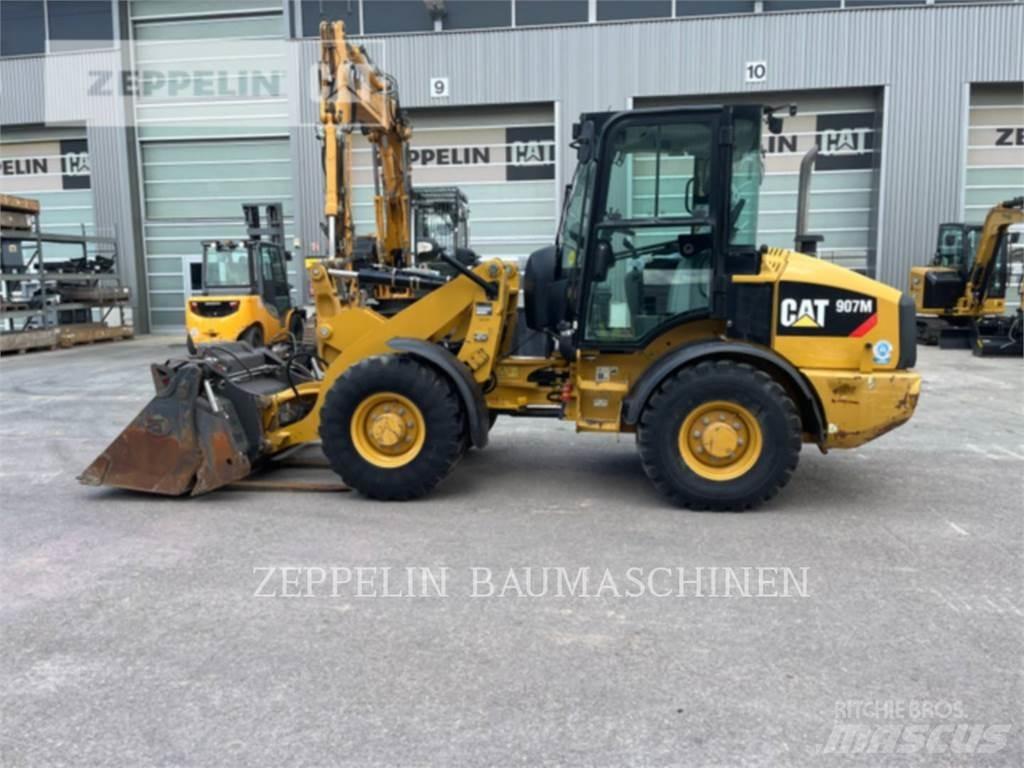 CAT 907M Фронтальные погрузчики