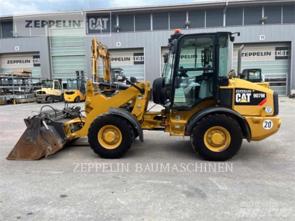 CAT 907M Фронтальные погрузчики