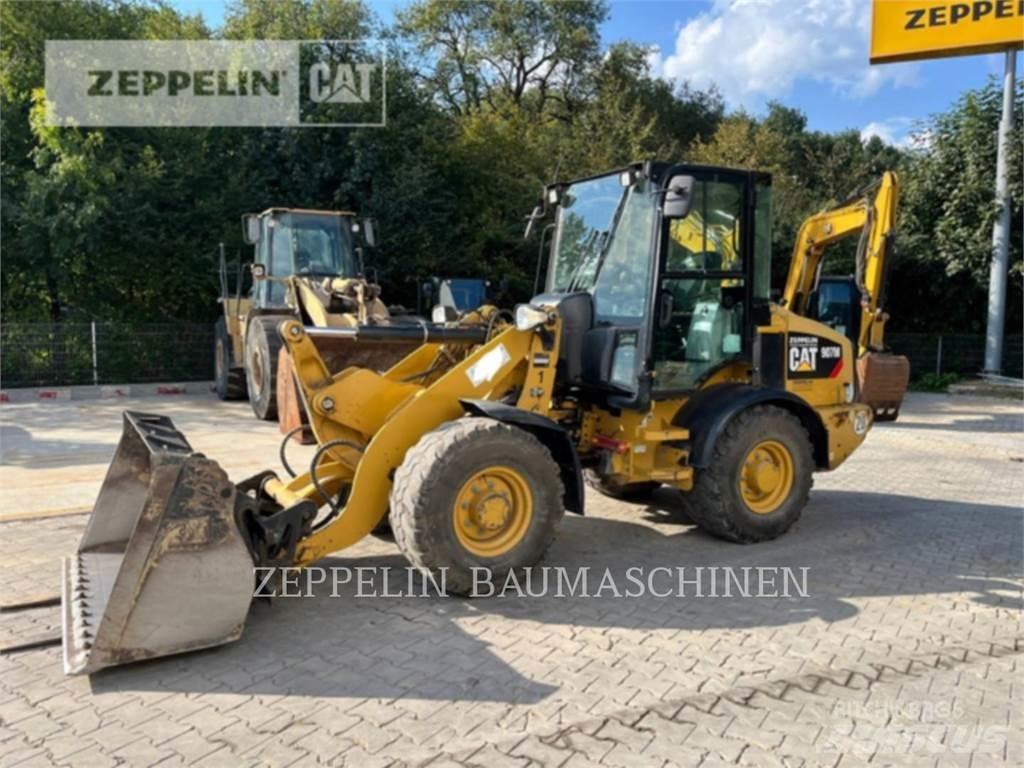 CAT 907M Фронтальные погрузчики