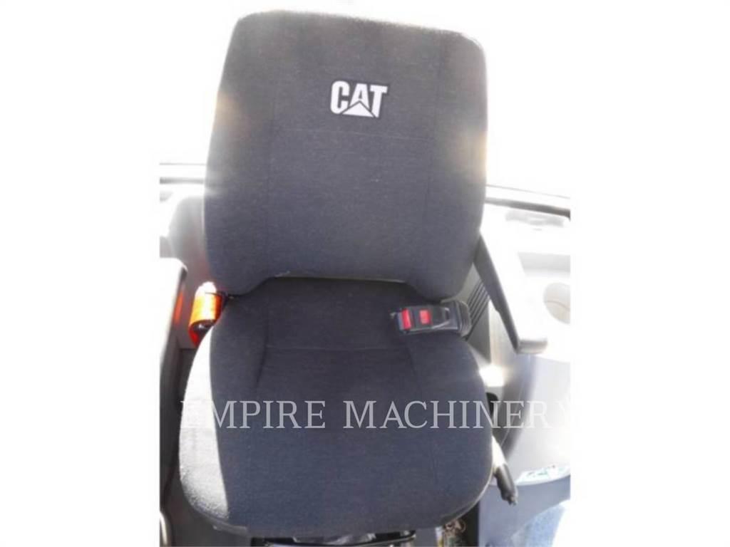 CAT 907M Фронтальные погрузчики