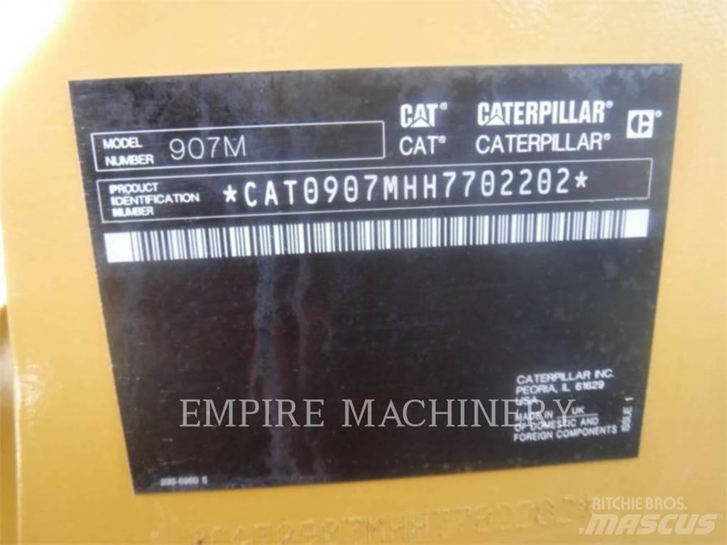 CAT 907M Фронтальные погрузчики