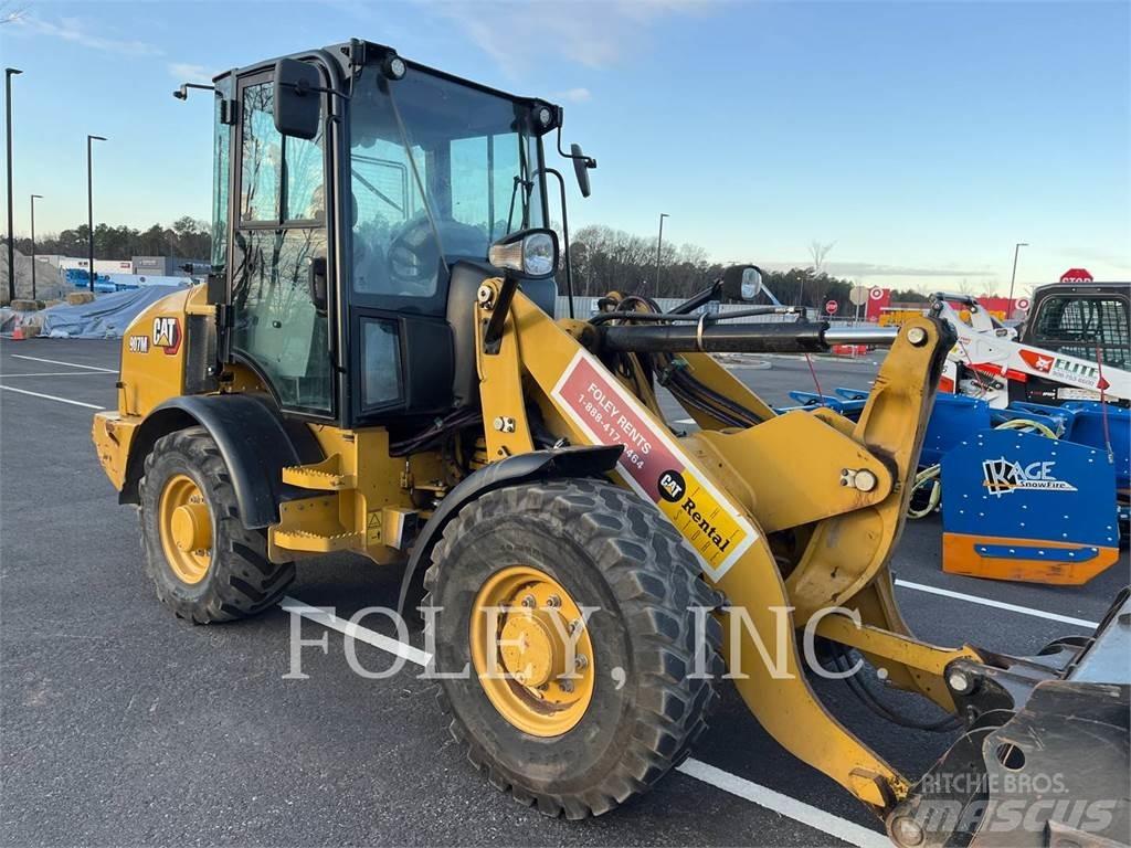 CAT 907M Фронтальные погрузчики