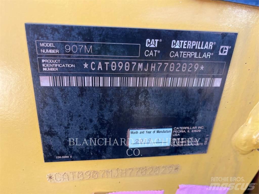 CAT 907M Фронтальные погрузчики