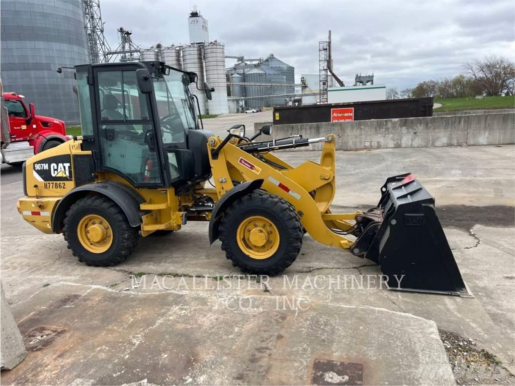 CAT 907M Фронтальные погрузчики