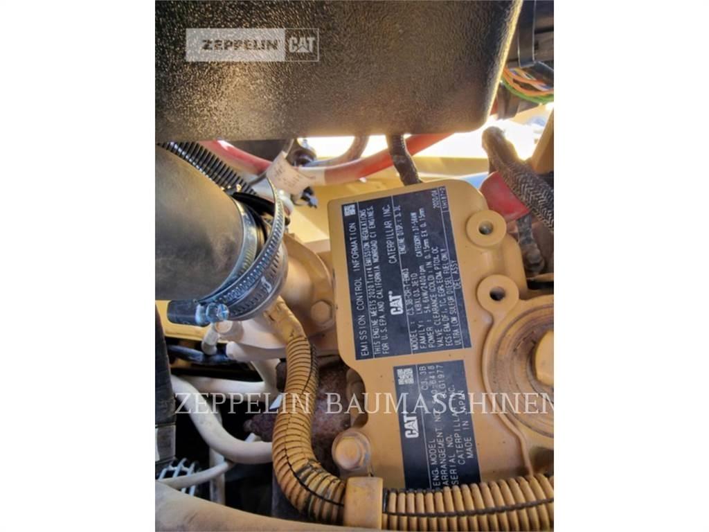 CAT 907M Фронтальные погрузчики