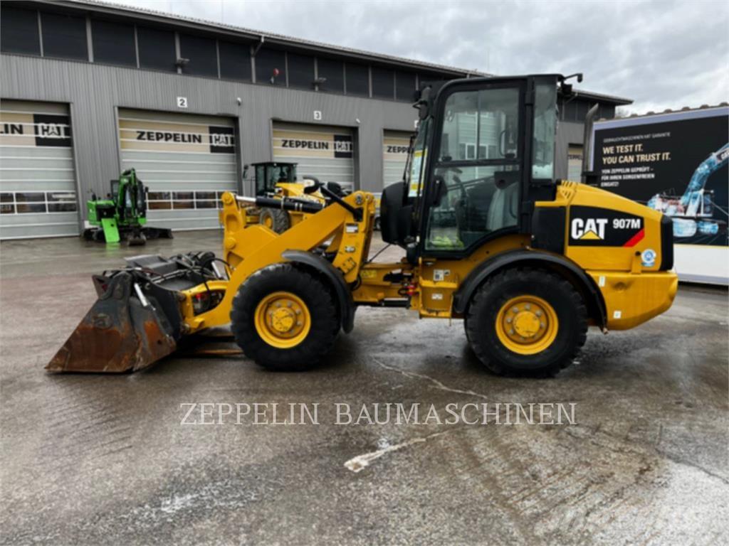 CAT 907M Фронтальные погрузчики