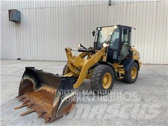 CAT 908 Фронтальные погрузчики