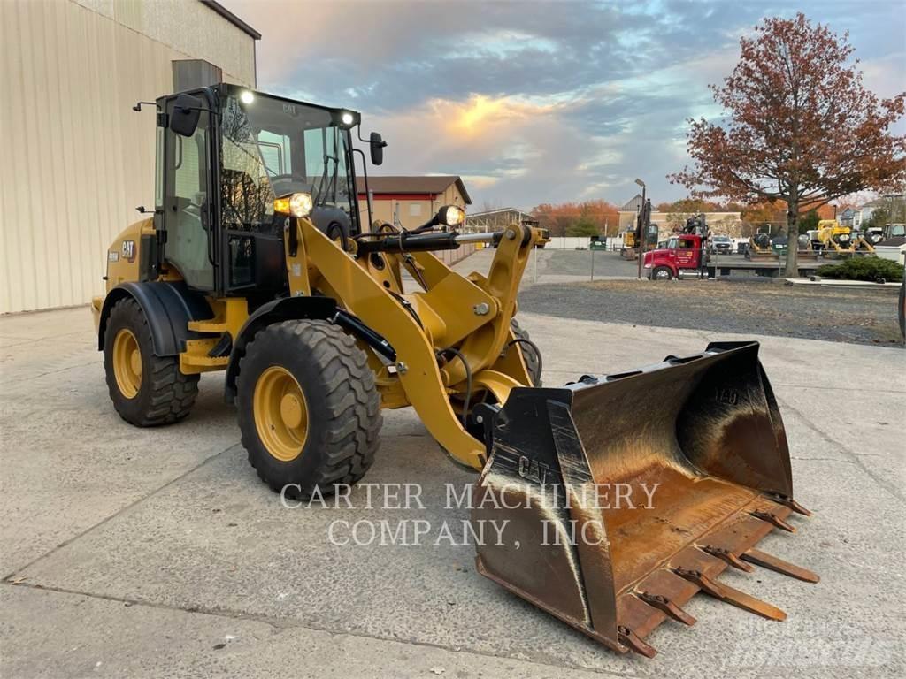 CAT 908 Фронтальные погрузчики