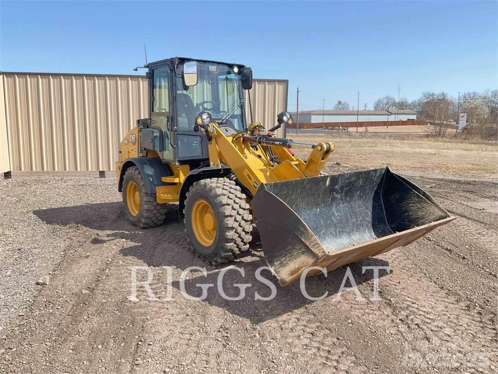 CAT 908 Фронтальные погрузчики