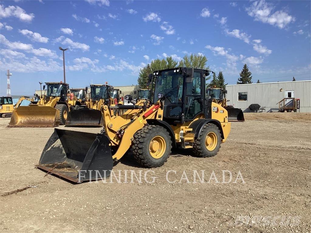 CAT 908 Фронтальные погрузчики