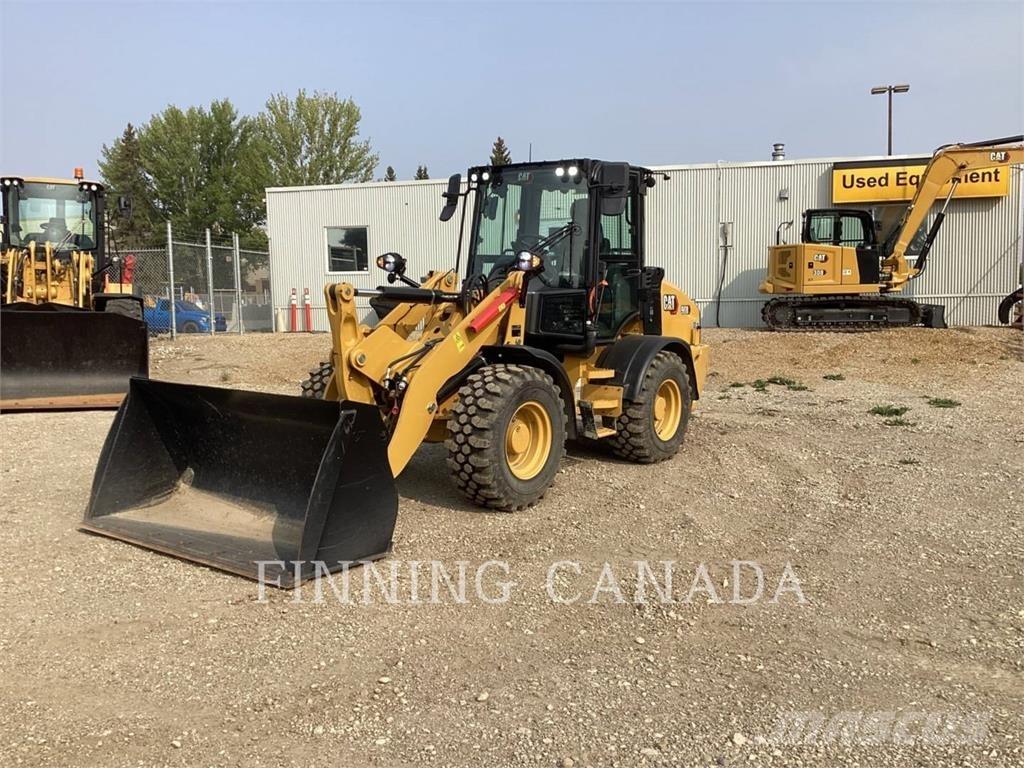 CAT 908 Фронтальные погрузчики
